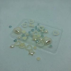 Hello Kitty Decoden and rhinestones craft set